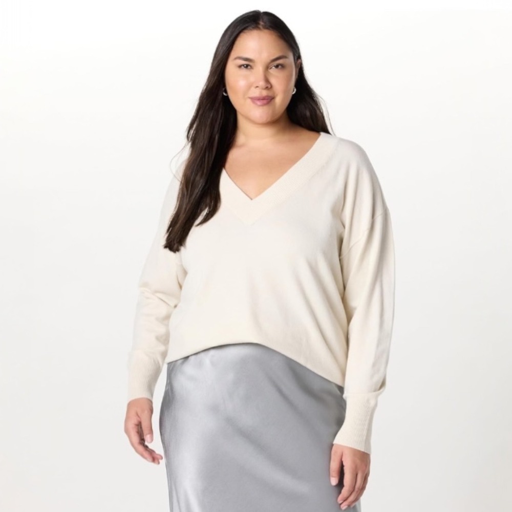 The Drop Maye Whisper White V Neck Long Sleeve Knit Sweater Plus Size 2X